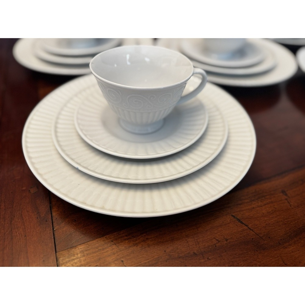 Set of 5, 20 Piece Claremont by Gibson White Place Settings Dinner, Salad, Cup